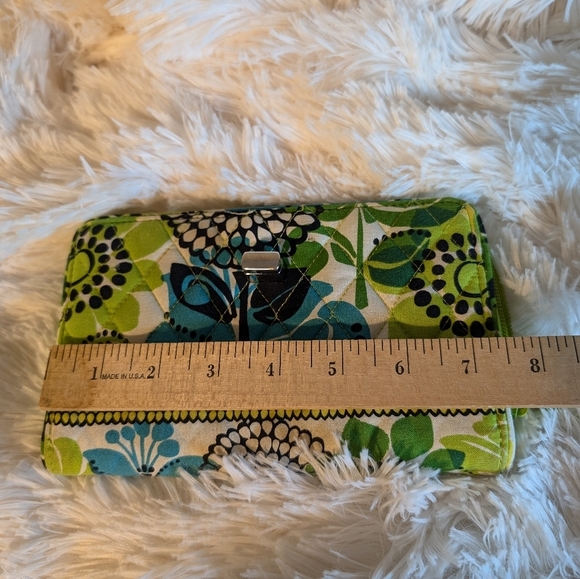 Vera Bradley RFID Turnlock Wallet Tropical Baroque Zip Around Quilted Fabric - Picture 10 of 12